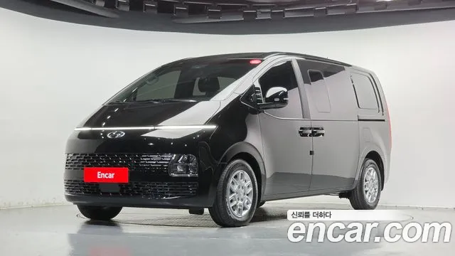 Фотография автомобиля — Hyundai Staria