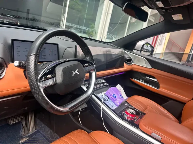 Xpeng G9 — Фото автомобиля 4