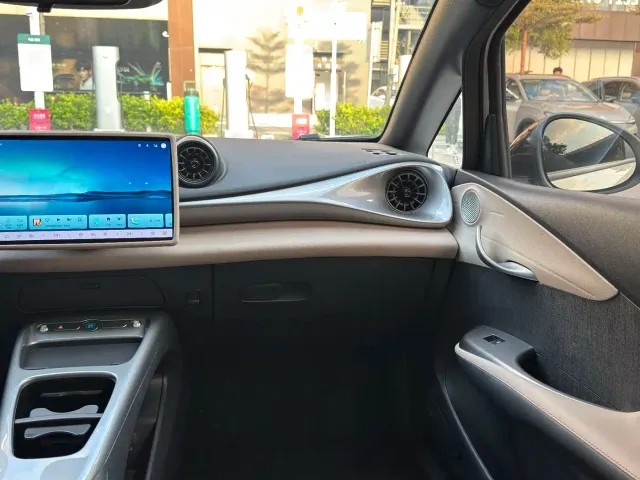BYD Dolphin — Фото автомобиля 13