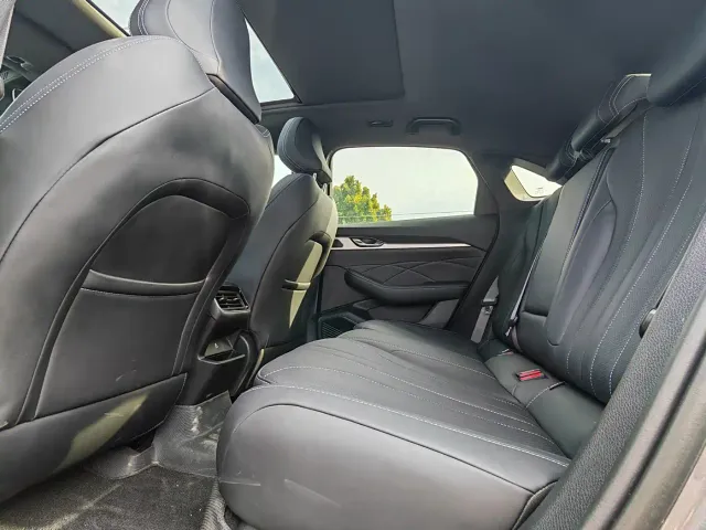 Geely Xingrui — Фото автомобиля 5