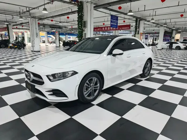 Фотография автомобиля — Mercedes-Benz A-Class