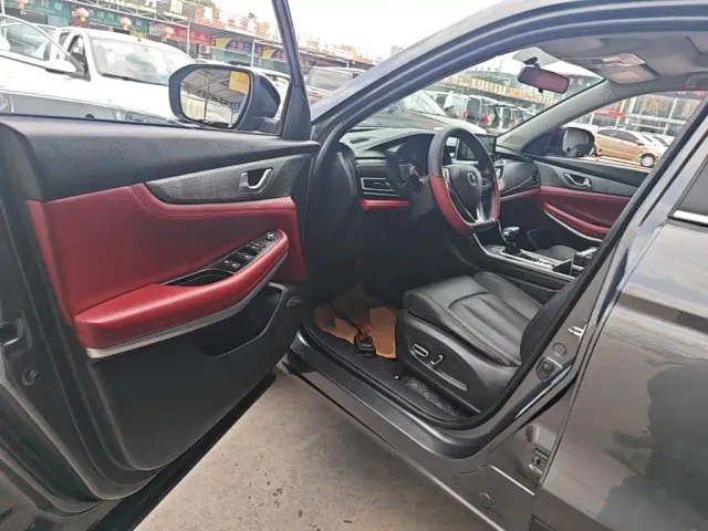 Changan CS75 — Фото автомобиля 15