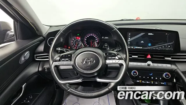 Hyundai AVANTE Avante (CN7) — Фото автомобиля 16