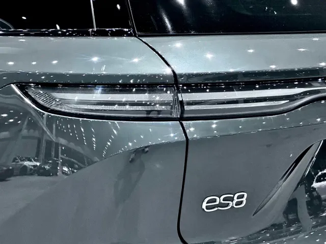 Nio ES8 — Фото автомобиля 6