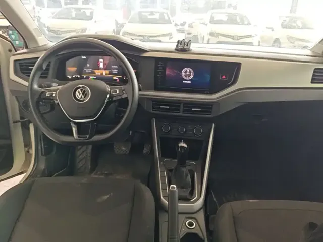 Volkswagen Polo — Фото автомобиля 9