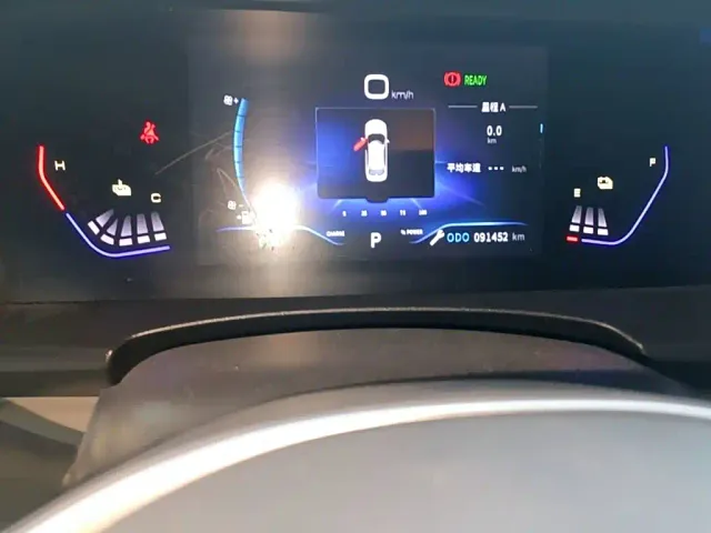 Dongfeng Fengshen E70 — Фото автомобиля 11