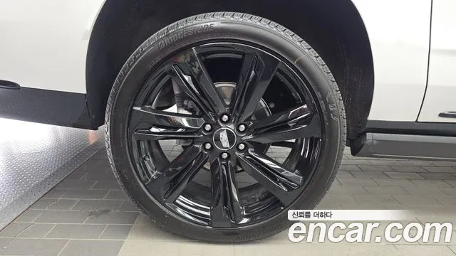 Cadillac Escalade Generation 5 — Фото автомобиля 5