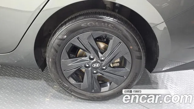 Hyundai AVANTE — Фото автомобиля 20