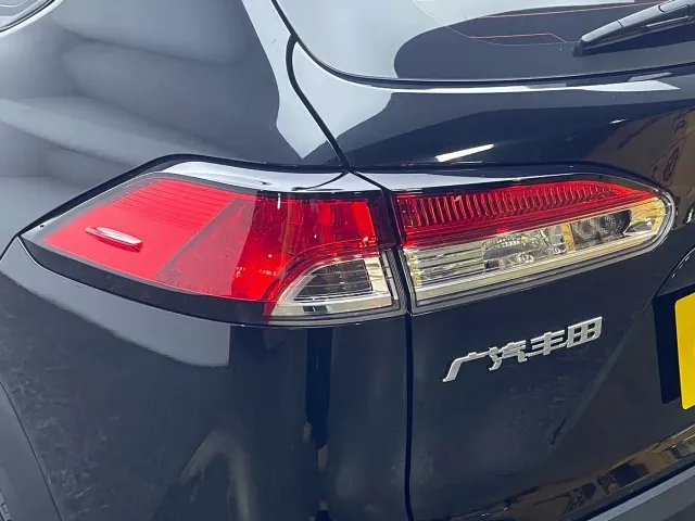 Toyota Frontlander — Фото автомобиля 12