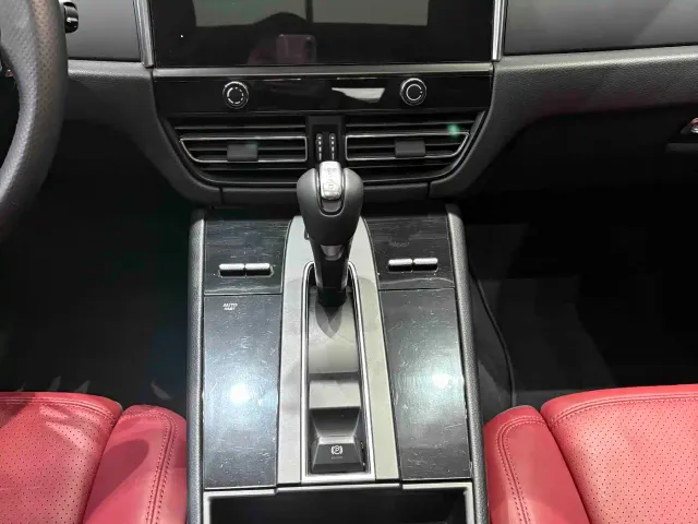 Porsche Macan — Фото автомобиля 13