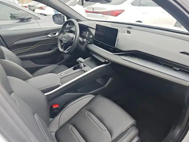 Geely Xingrui — Фото автомобиля 12