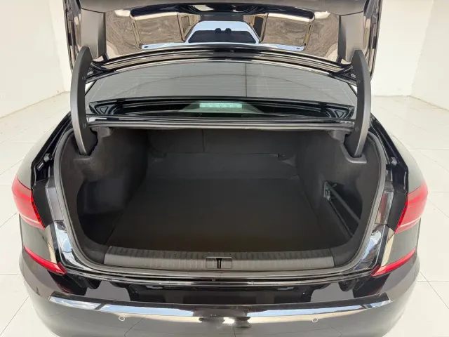 Volkswagen Passat — Фото автомобиля 6