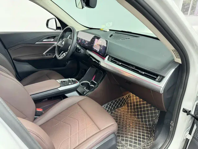 BMW X1 — Фото автомобиля 14