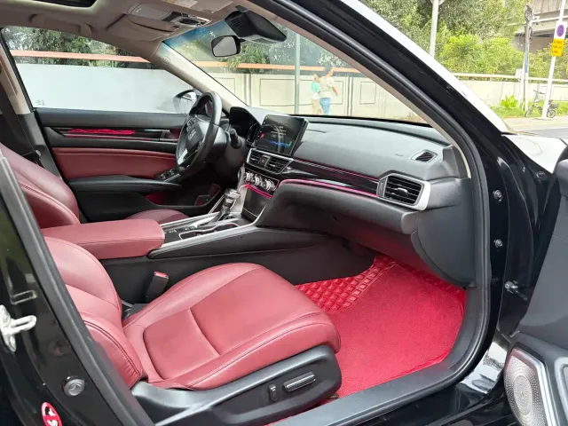 Honda Accord — Фото автомобиля 5