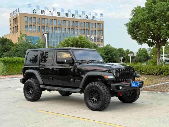 Jeep Wrangler — Фото автомобиля 3