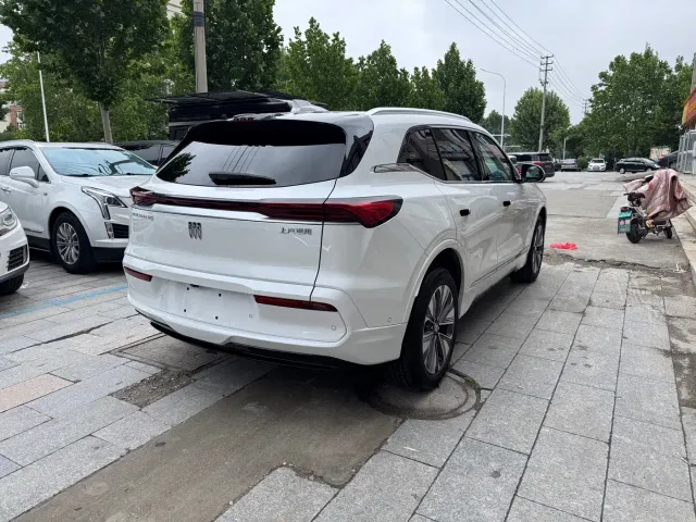 Buick E5 — Фото автомобиля 9