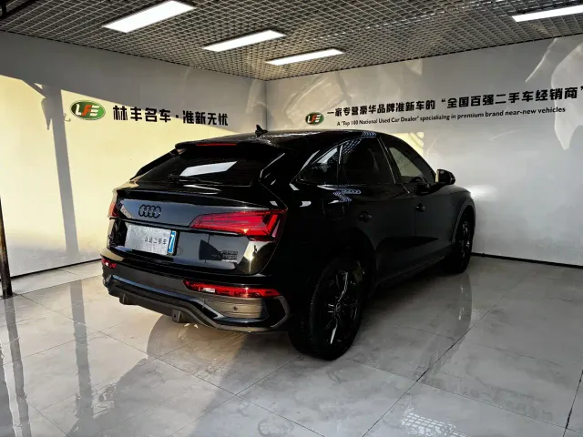 Audi Q5L Sportback — Фото автомобиля 5