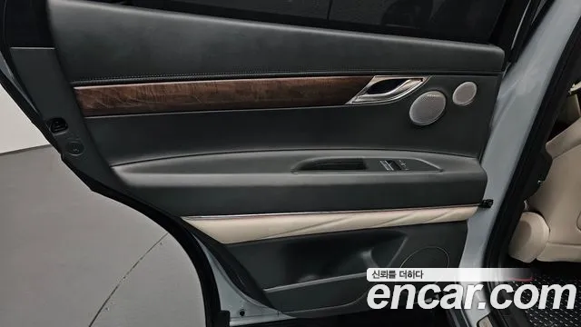 Genesis GV80 — Фото автомобиля 24