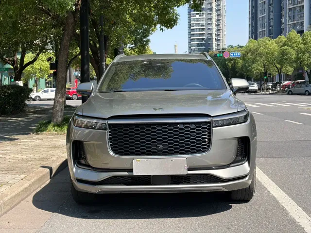 Li Auto ONE — Фото автомобиля 2