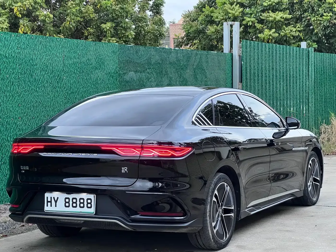 BYD Han 2023 EV Champion Edition 605KM FWD Premium — Фото автомобиля 18