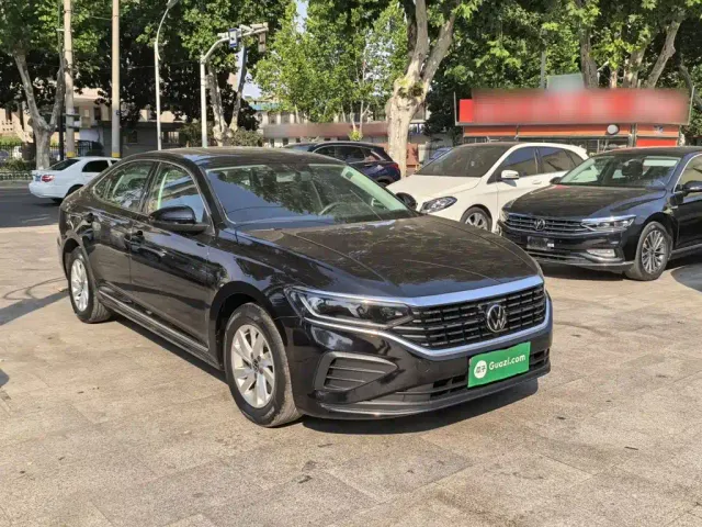 Volkswagen Passat — Фото автомобиля 3