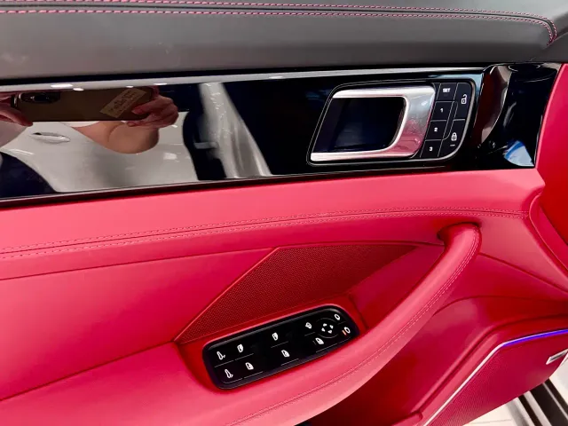 Porsche Panamera — Фото автомобиля 23