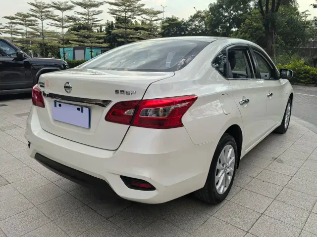 Nissan Sylphy — Фото автомобиля 5