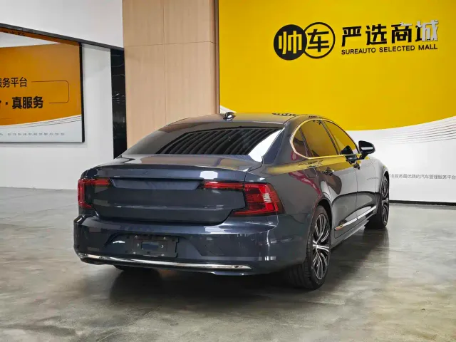 Volvo S90 — Фото автомобиля 6