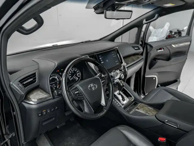 Toyota Vellfire — Фото автомобиля 19