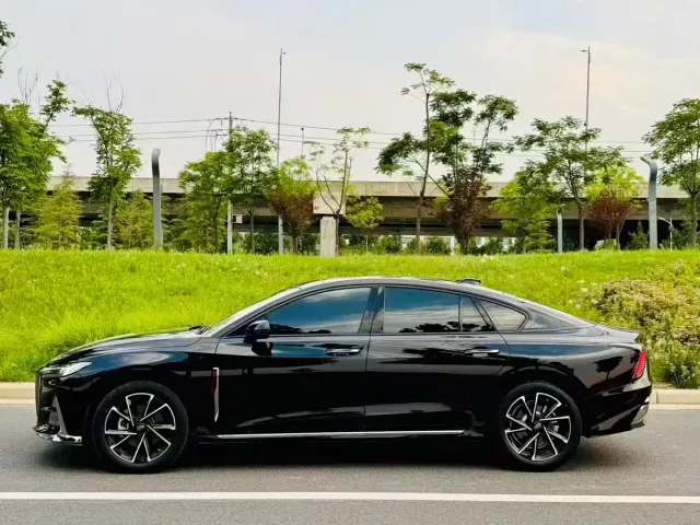 Hongqi H6 — Фото автомобиля 3