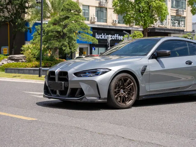 BMW M4 — Фото автомобиля 10