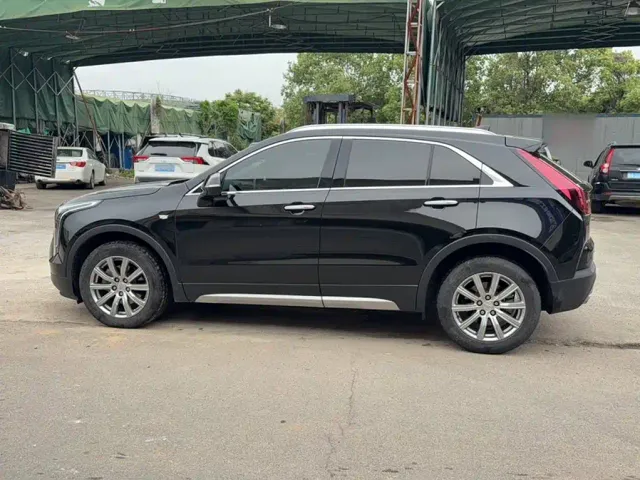 Cadillac XT4 — Фото автомобиля 15