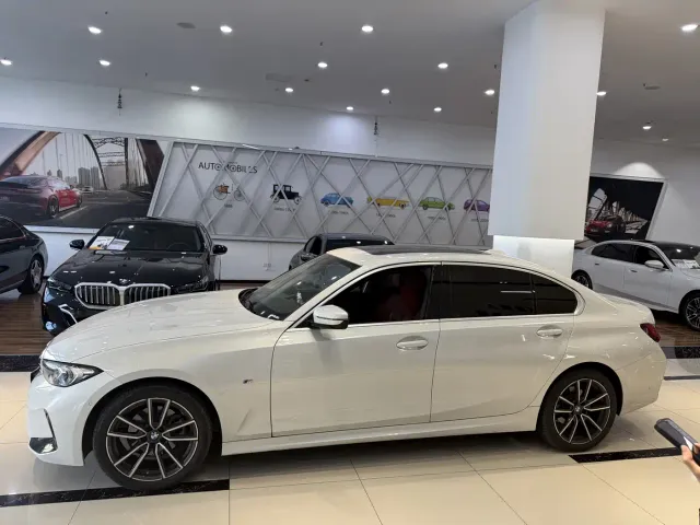 BMW 3 Series — Фото автомобиля 3