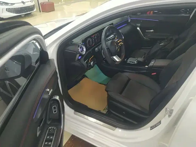 Mercedes-Benz A-Class — Фото автомобиля 11