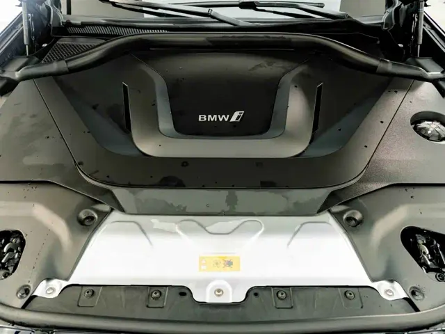 BMW iX3 — Фото автомобиля 26