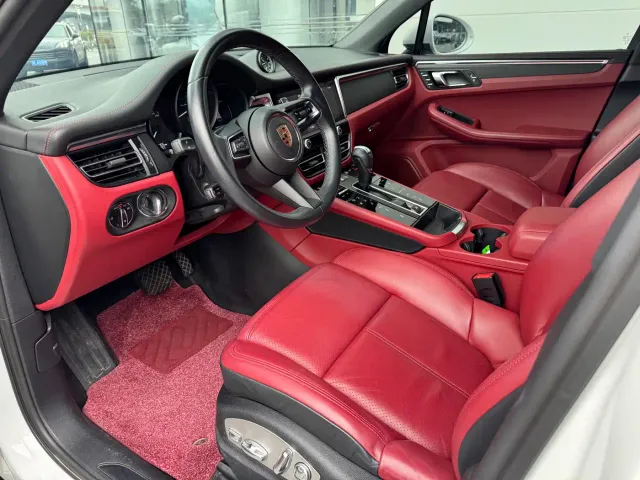 Porsche Macan — Фото автомобиля 11