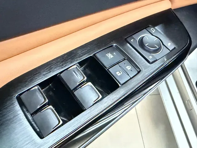 Lexus ES — Фото автомобиля 5
