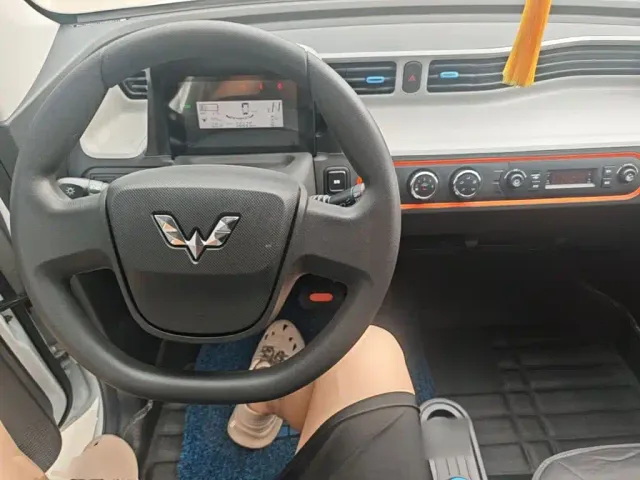Wuling Hongguang Mini EV — Фото автомобиля 9