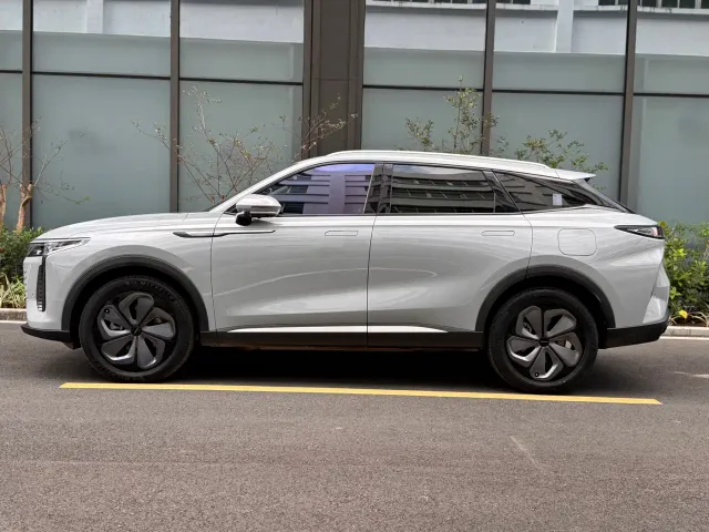 Exeed RX — Фото автомобиля 4