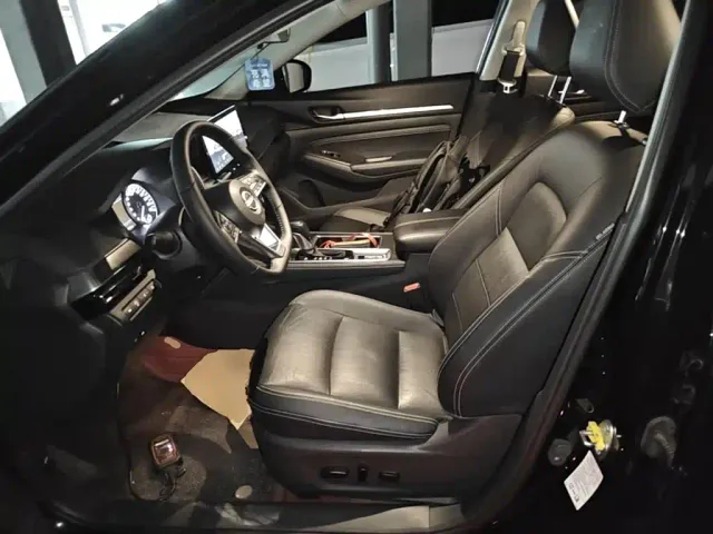 Nissan Teana — Фото автомобиля 14