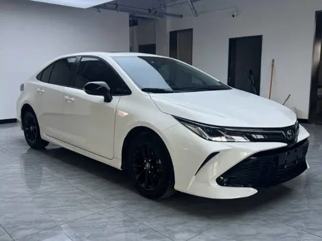 Toyota Corolla 2021 TNGA 1.5L CVT GR SPORT Edition — Фото автомобиля 3