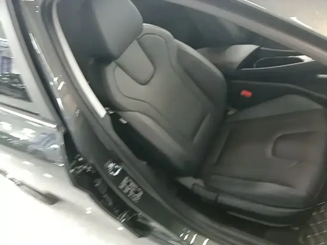 Hyundai Elantra — Фото автомобиля 24