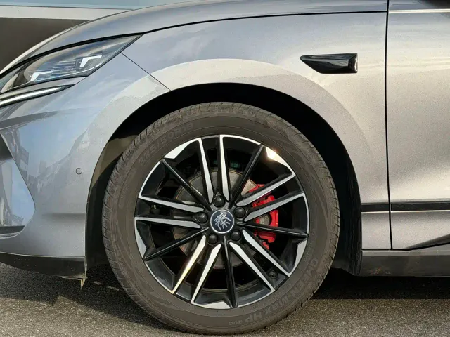 BYD Qin L — Фото автомобиля 14