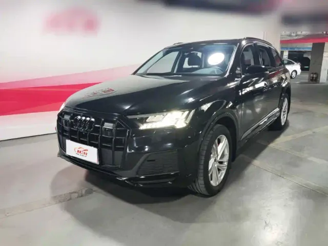 Фотография автомобиля — Audi Q7