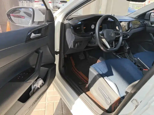Volkswagen Lavida — Фото автомобиля 15
