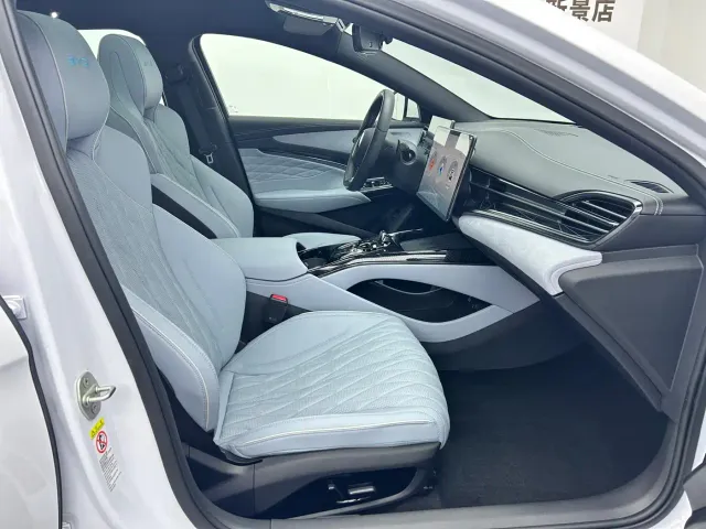 BYD Seal — Фото автомобиля 8