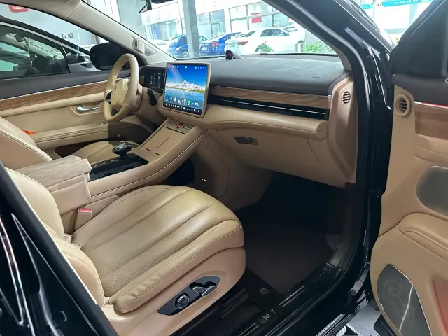 Aito M7 — Фото автомобиля 4