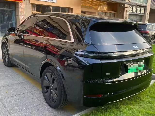 Li Auto L7 — Фото автомобиля 3
