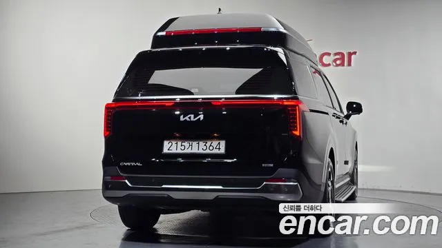 Kia Canival — Фото автомобиля 3