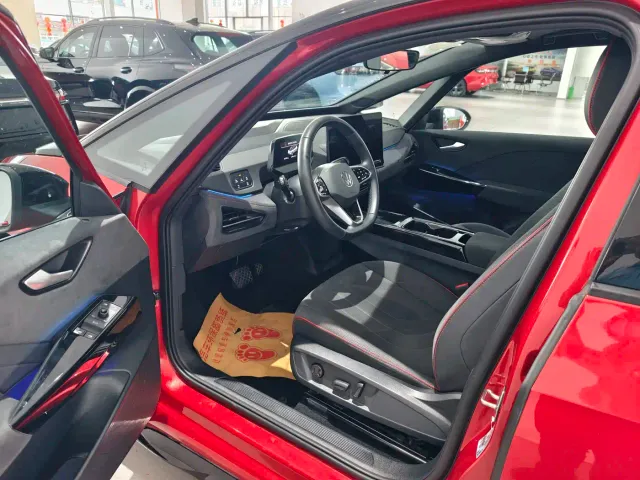 Volkswagen ID.3 — Фото автомобиля 5